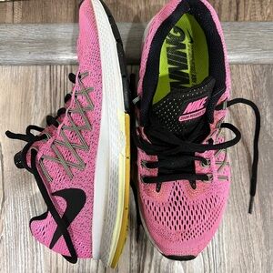 Nike Women's Pink Running Shoes